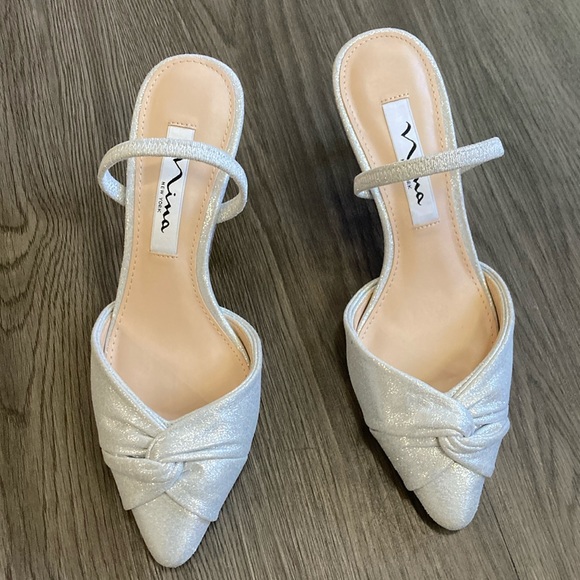 New like condition never worn Nina Nemera Pointed Toe Mule all occasion heels. - Picture 2 of 8